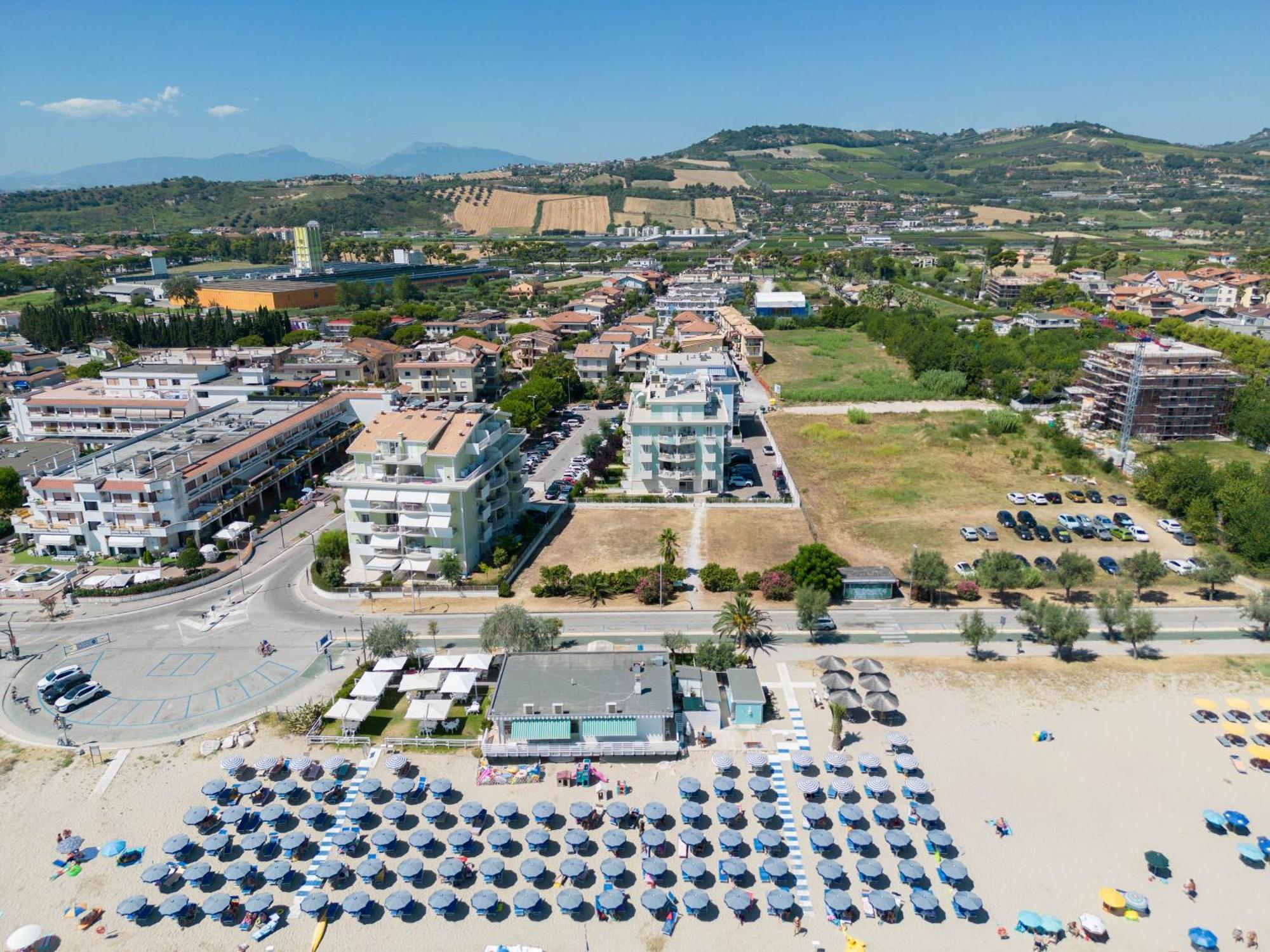 شقة Altomare - Vibra Villa Rosa Di Martinsicuro المظهر الخارجي الصورة